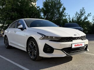 2021 Kia K5 III, белый, 2600000 рублей, вид 2