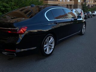 2019 BMW 7 серии Long 730Ld xDrive VI (G11/G12) Рестайлинг, чёрный, 3900000 рублей, вид 5