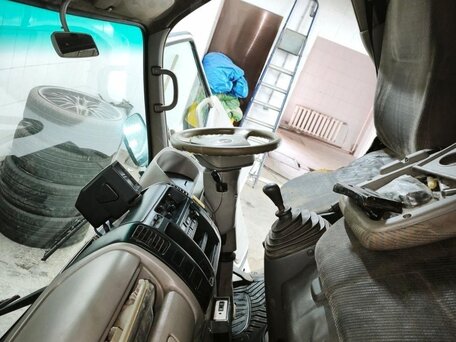 2002 Toyota Dyna, белый, 810000 рублей, вид 2
