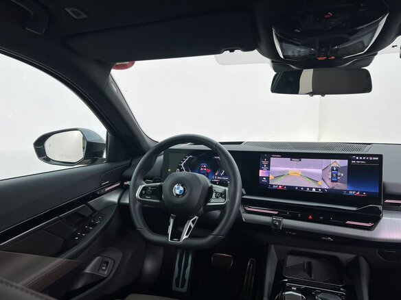 2025 BMW 5 серии 520i VIII (G60/G61/G68), чёрный, 6990000 рублей - вид 11