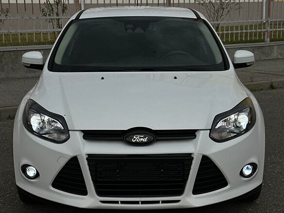 2014 Ford Focus III, белый, 1120000 рублей - вид 1