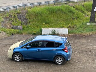 2017 Nissan Note e-Power II Рестайлинг, синий, 1350000 рублей, вид 3