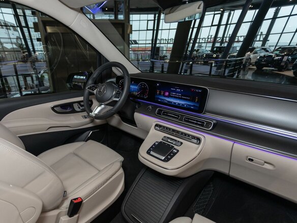 2024 Mercedes-Benz V-Класс 300 d длинный III (W447) Рестайлинг 2, чёрный - вид 9