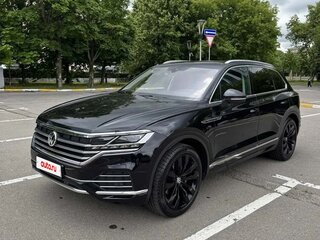 2020 Volkswagen Touareg III, чёрный, 6100000 рублей, вид 1