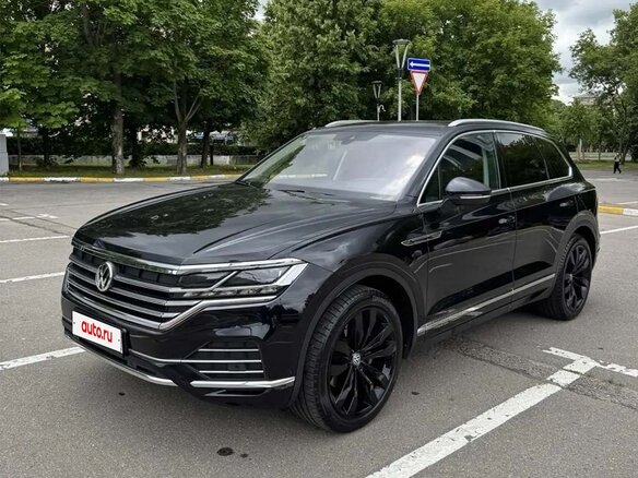 2020 Volkswagen Touareg III, чёрный, 6100000 рублей