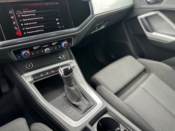 2022 Audi Q3 35 TFSI II (F3), оранжевый, 2790000 рублей - вид 30