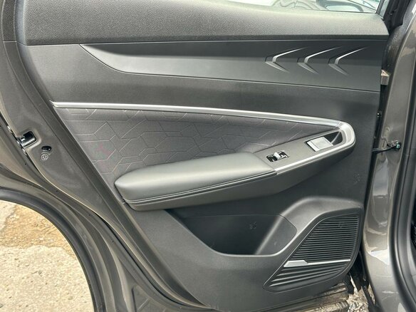 2025 Geely Cityray, серый, 2954990 рублей - вид 18