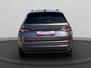 2023 Skoda Kodiaq I Рестайлинг, серебристый, 3470000 рублей, вид 4