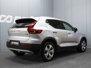 2018 Volvo XC40 I, серебристый, 2660000 рублей, вид 2
