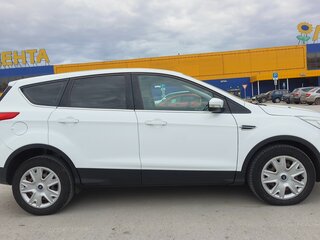 2016 Ford Kuga II, белый, 1600000 рублей, вид 3