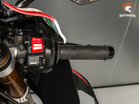 2021 Yamaha YZF-R1, красный, 1803132 рублей - вид 11