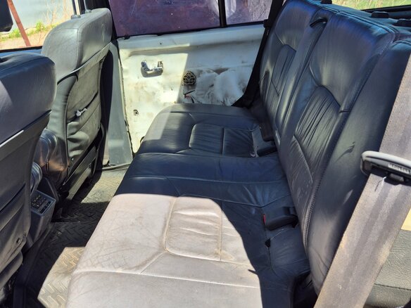 1994 Mitsubishi Pajero II, серебристый - вид 16