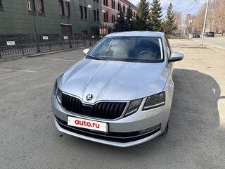 2017 Skoda Octavia III (A7) Рестайлинг, серый, 1300000 рублей, вид 2