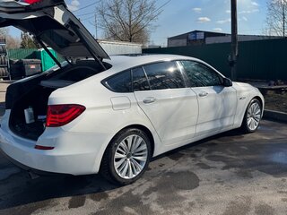 2010 BMW 5 серии Gran Turismo 535i xDrive VI (F10/F11/F07), белый, 1600000 рублей, вид 5