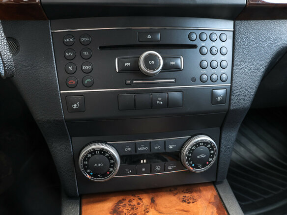 2011 Mercedes-Benz GLK-Класс 300 I (X204), белый - вид 18