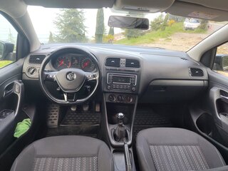 2015 Volkswagen Polo V Рестайлинг, чёрный, 1050000 рублей, вид 4