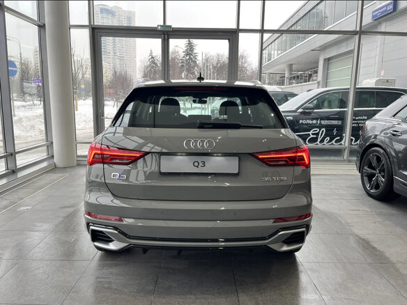 2026 Audi Q3 35 TFSI II (F3), серый, 4800000 рублей - вид 4