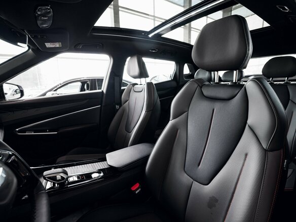 2026 Geely Cityray, серый, 3384990 рублей - вид 25