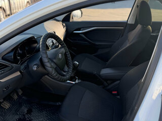 2017 Lada (ВАЗ) Vesta I, белый, 850000 рублей, вид 3