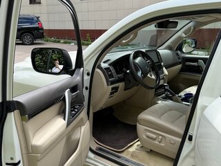 2021 Toyota Land Cruiser 200 Series Рестайлинг 2, белый, 11850000 рублей, вид 5