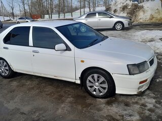 1998 Nissan Bluebird XI (U14), белый, 100000 рублей, вид 4