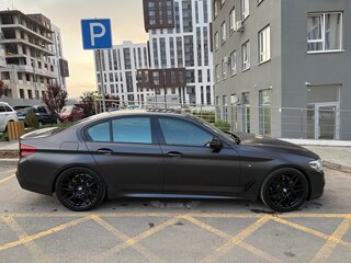 2020 BMW 5 серии 520i VII (G30/G31/G38), серый, 4000000 рублей, вид 3