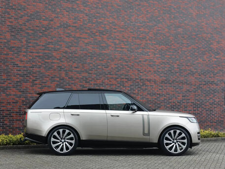2025 Land Rover Range Rover P550e V, бежевый, 22930000 рублей, вид 3