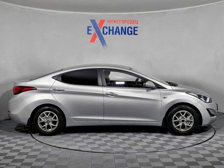 2015 Hyundai Elantra V (MD) Рестайлинг, серебристый, 949000 рублей, вид 4