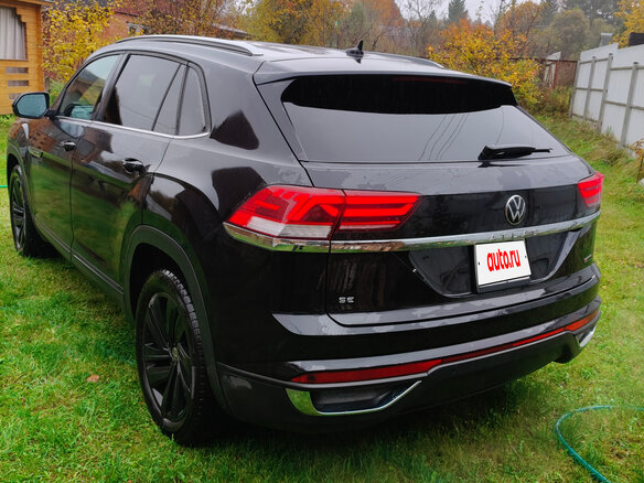 2022 Volkswagen Atlas Cross Sport I, чёрный, 3700000 рублей - вид 3