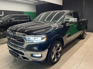 2019 Ram 1500 Crew Cab V, чёрный, 6100000 рублей, вид 3