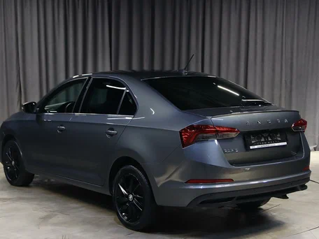 2021 Skoda Rapid II, серый, 1549000 рублей, вид 4