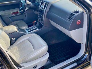 2005 Chrysler 300C I, чёрный, 700000 рублей, вид 3