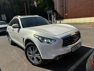 2014 Infiniti QX70, белый, 2255000 рублей, вид 2