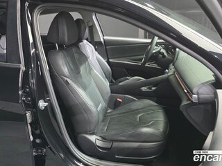2024 Hyundai Avante VII Рестайлинг, чёрный, 1820000 рублей, вид 5