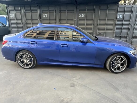 2018 BMW 3 серии 330i VII (G2x), синий, 3000000 рублей - вид 4