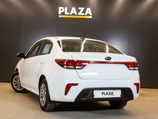 2019 Kia Rio IV, белый, 999000 рублей, вид 3