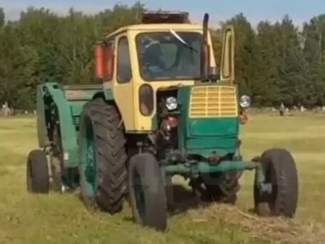 1979 ЮМЗ 6, 250000 рублей, вид 1