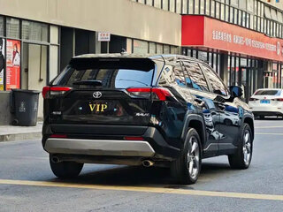 2022 Toyota RAV4 V (XA50), чёрный, 4050222 рублей, вид 5