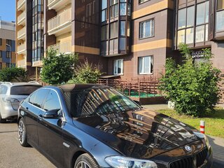 2013 BMW 5 серии 528i xDrive VI (F10/F11/F07) Рестайлинг, чёрный, 2100000 рублей, вид 3