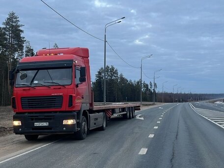 2021 МАЗ 5440, красный, 4500000 рублей, вид 4