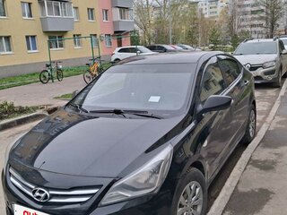 2015 Hyundai Solaris I Рестайлинг, чёрный, 600000 рублей, вид 2