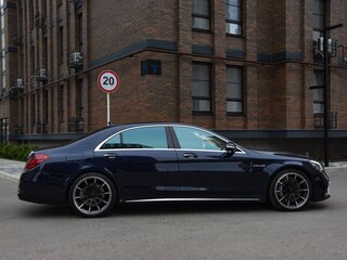 2017 Mercedes-Benz S-Класс AMG 63 AMG Long III (W222, C217) Рестайлинг, синий, 8590000 рублей, вид 4