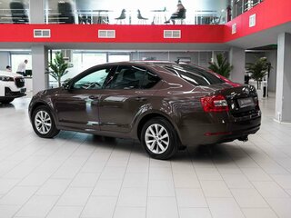 2017 Skoda Octavia III (A7) Рестайлинг, коричневый, 1490000 рублей, вид 4