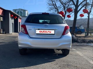 2012 Toyota Vitz III (XP130), серый, 620000 рублей, вид 1