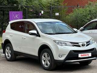 2013 Toyota RAV4 IV (XA40), белый, 1700000 рублей, вид 3