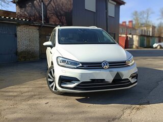 2020 Volkswagen Touran L II, белый, 2230000 рублей, вид 4