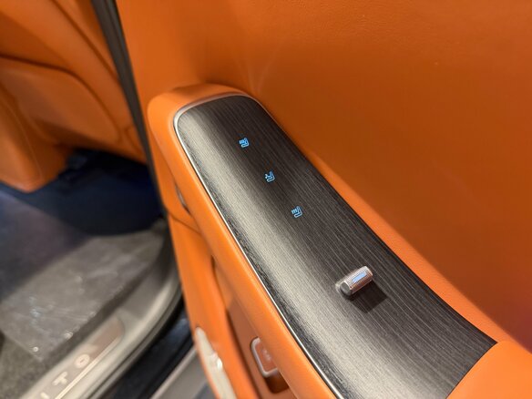 2026 Aito M7 53.4 kWh II, чёрный, 8700000 рублей - вид 16