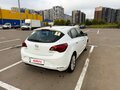 2012 Opel Astra J Рестайлинг, белый, 720000 рублей - вид 5