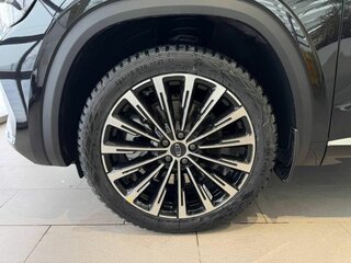 2026 Geely Monjaro I Рестайлинг, чёрный, 4954990 рублей, вид 4