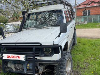 1986 Mitsubishi Pajero I, белый, 300000 рублей, вид 2
